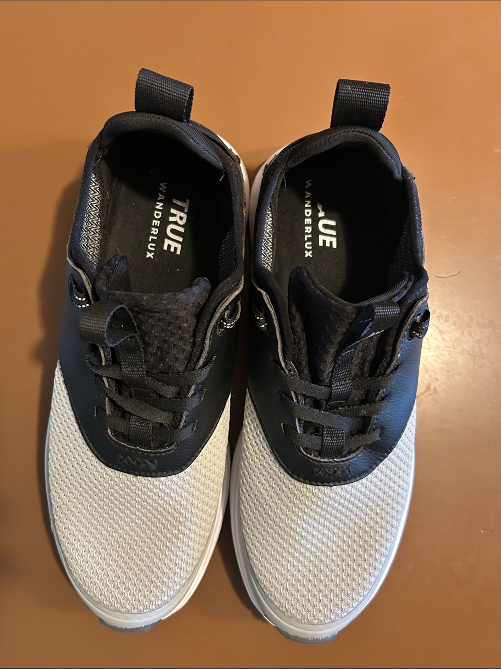 TRUE Lux Hybrid Spike-less Golf Shoes